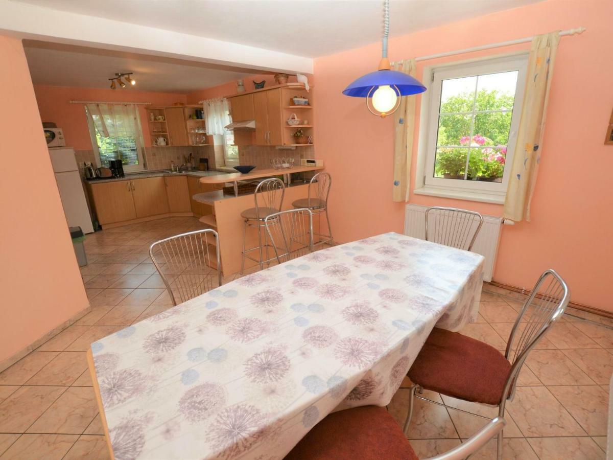 فيلا Comfortable Detached House With Large Garden Klokoci المظهر الخارجي الصورة